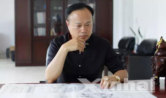Mr. Zhang Yunlong Mr. Zhang Yunlong