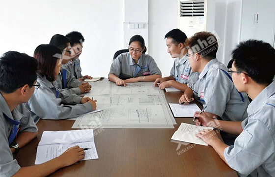 Large operation and management team of experts Large operation and management team of experts