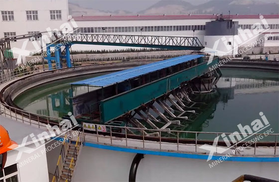 rake-on-thickener.jpg rake-on-thickener