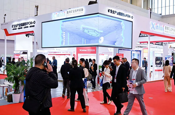 Glasses-free 3D large screen Glasses-free 3D large screen