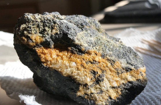 gold-ore-1 gold-ore-1