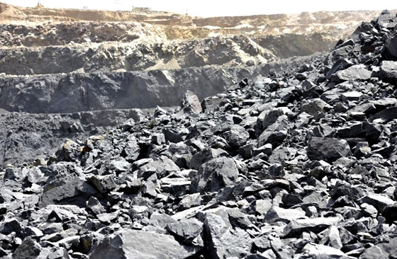 hematite-mining.jpg hematite-mining.jpg