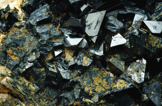 magnetite-image.jpg magnetite-image.jpg