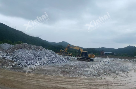 Comparative Analysis of Open-Pit Mining and Underground Mining