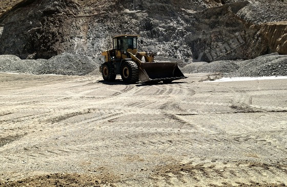03-dam-foundation-fill.jpg 03-dam-foundation-fill.jpg