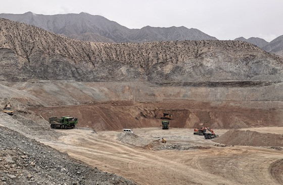 07-dam-embankment-progress.jpg 07-dam-embankment-progress.jpg