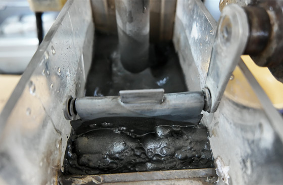 Copper-Lead-Zinc-Ore-flotation-test.jpg