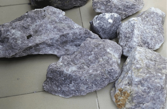 spodumene-lithium-ore.png